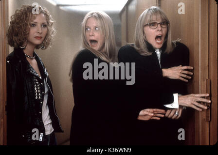 HANGING UP COLUMBIA PICTURES LISA KUDROW, MEG RYAN, DIANE KEATON     Date: 2000 Stock Photo