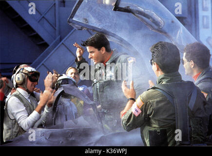 HOT SHOTS! CHARLIE SHEEN     Date: 1991 Stock Photo