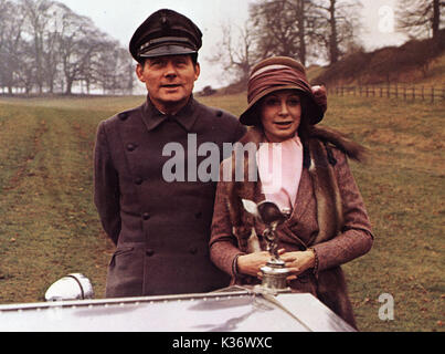 THE HIRELING ROBERT SHAW AND SARAH MILES CHAUFFEUR A COLUMBIA PICTURE     Date: 1973 Stock Photo