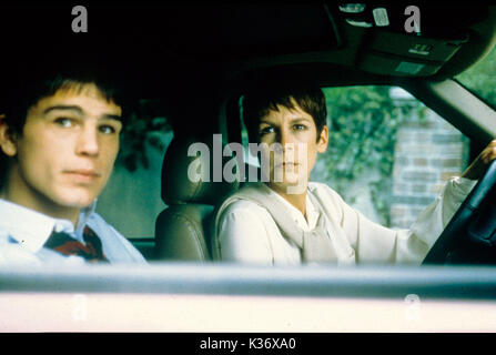 HALLOWEEN H2O: TWENTY YEARS LATER JOSH HARTNETT, JAMIE LEE CURTIS     Date: 1998 Stock Photo