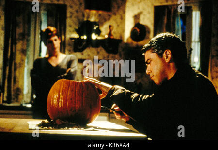 HALLOWEEN H2O: TWENTY YEARS LATER JAMIE LEE CURTIS, ADAM ARKIN     Date: 1998 Stock Photo