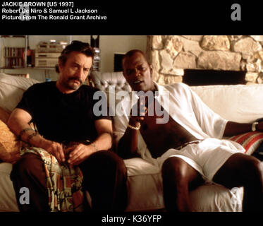 JACKIE BROWN ROBERT DE NIRO, SAMUEL L JACKSON     Date: 1997 Stock Photo