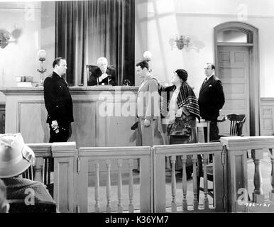 KING OF THE NEWSBOYS HOWARD C HICKMAN LEW AYRES (centre) ALISON SKIPWORTH COURTROOMS (US)     Date: 1938 Stock Photo