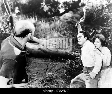 KID BROTHER, THE L-R:CONSTANTINE ROMANOFF, HAROLD LLOYD AND JOBYNA RALSTON   KID BROTHER, THE Stock Photo