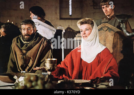 THE LION IN WINTER [Br 1968] PETER O'TOOLE AS HENRY II AND KATHARINE HEPBURN AS ELEANOR OF AQUITAINE  AN AVCO-EMBASSY FILM     Date: 1968 Stock Photo