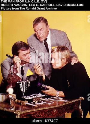 THE MAN FROM UNCLE  ROBERT VAUGHN, LEO G CARROLL, DAVID MCCULLUM Stock Photo