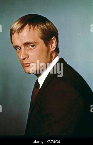 THE MAN FROM UNCLE DAVID MCCALLUM as Illya Kuryakin THE MAN FROM UNCLE Stock Photo