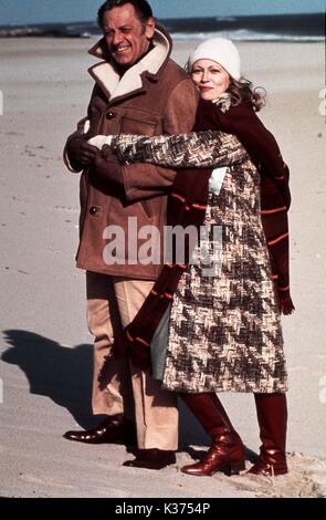 NETWORK WILLIAM HOLDEN, FAYE DUNAWAY     Date: 1976 Stock Photo