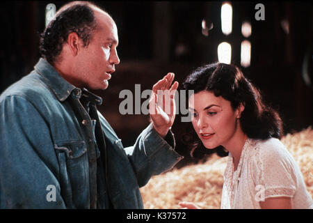 OF MICE AND MEN JOHN MALKOVICH, SHERILYN FENN     Date: 1992 Stock Photo