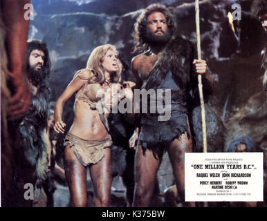 ONE MILLION YEARS BC HAMMER FILM PRODUCTIONS RAQUEL WELCH left, JOHN RICHARDSON right     Date: 1966 Stock Photo