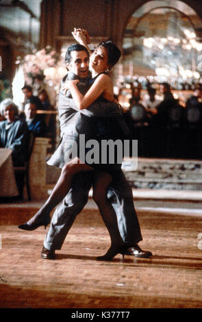 THE SCENT OF A WOMAN UNIVERSAL PICTURES AL PACINO, GABRIELLE ANWAR     Date: 1992 Stock Photo