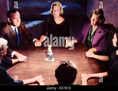 SEANCE ON A WET AFTERNOON RANK FILM ORG KIM STANLEY top centre     Date: 1964 Stock Photo