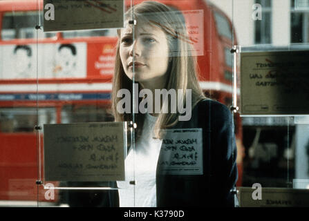 SLIDING DOORS GWYNETH PALTROW A MIRAMAX PICTURE JOBSEARCH, LOOKING FOR A JOB     Date: 1998 Stock Photo