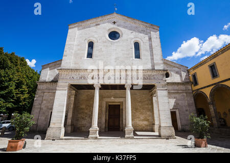 Detail of the facade of the Duomo San Secondiano in Chiusi, in Siena, Italy. Stock Photo