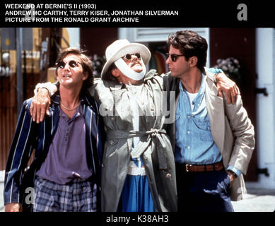 WEEKEND AT BERNIE'S 2 [US 1993]  ANDREW MCCARTHY, TERRY KISER, JONATHAN SILVERMAN     Date: 1993 Stock Photo