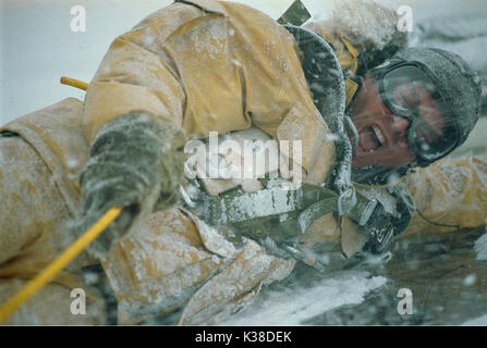 THE DAY AFTER TOMORROW DENNIS QUAID SUBJECT: EXTREME WEATHER, SNOW     Date: 2004 Stock Photo