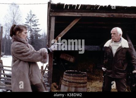 GORKY PARK JOANNA PACULA AND LEE MARVIN AN EAGLE ASSOCIATES PRODUCTION     Date: 1983 Stock Photo