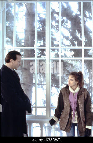 GORKY PARK WILLIAM HURT AND JOANNA PACULA AN EAGLE ASSOCIATES PRODUCTION     Date: 1983 Stock Photo