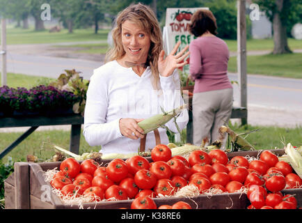 SOMETHING'S GOTTA GIVE [US 2003]  FRANCES MCDORMAND     Date: 2003 Stock Photo