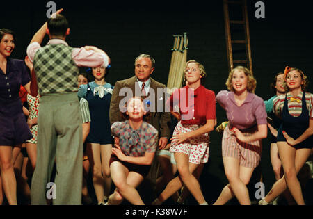 MRS HENDERSON PRESENTS Matthew Hart , Bob Hoskins (Vivian Van Damm) and dancers     Date: 2005 Stock Photo