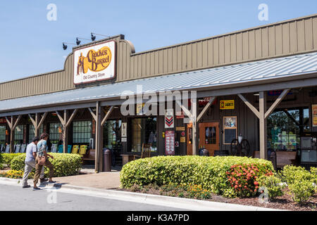 Florida,Fort Pierce,Cracker Barrel Old Country Store,restaurant restaurants food dining eating out cafe cafes bistro,gift shop,Southern theme,outside Stock Photo