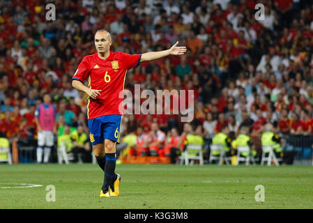 andres-iniesta-6-spanish-