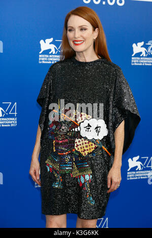 Venice, Italy. 02nd Sep, 2017. Julianne Moore attends the 'Suburbicon' photocall during the 74th Venice Film Festival on September 02, 2017 in Venice, Italy. Credit: John Rasimus/Media Punch ***France, Sweden, Norway, Denark, Finland, Usa, Czech Republic, South America Only***/Alamy Live News Stock Photo