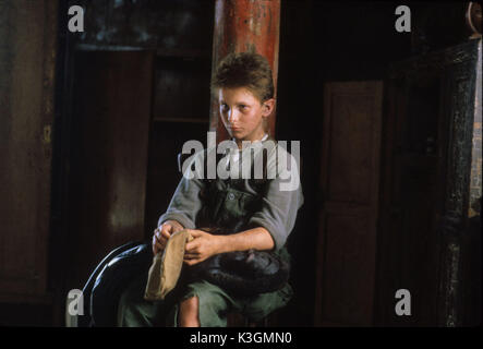 THE EMPIRE OF THE SUN CHRISTIAN BALE     Date: 1987 Stock Photo