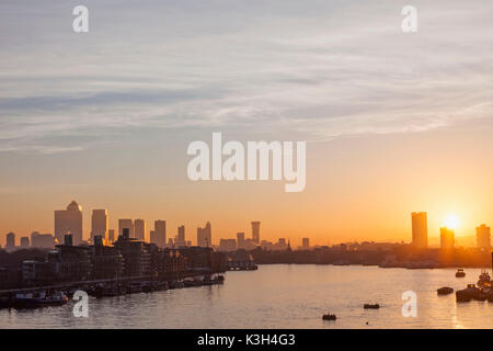 England, London, Sunrise Over Docklands and Canary Wharf Stock Photo