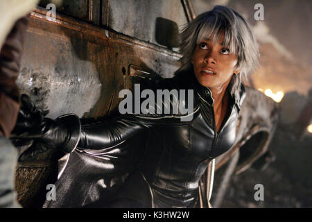 X-MEN: THE LAST STAND HALLE BERRY Stock Photo