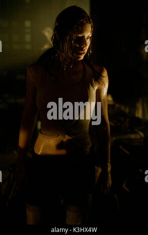 THE TEXAS CHAINSAW MASSACRE (2003) JESSICA BIEL TEXM 001-05 Stock Photo - Alamy