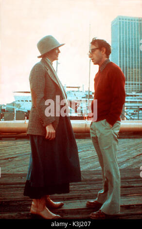 ANNIE HALL DIANE KEATON, WOODY ALLEN     Date: 1977 Stock Photo