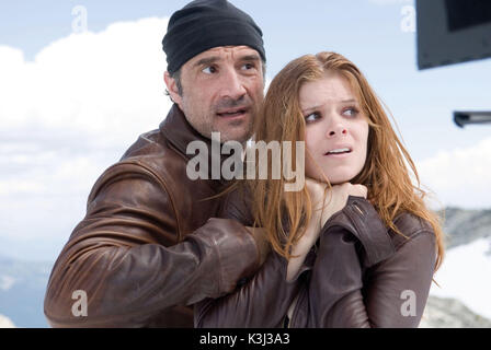 SHOOTER ELIAS KOTEAS, KATE MARA     Date: 2007 Stock Photo