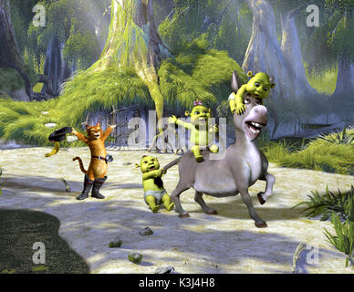 SHREK THE THIRD aka SHREK 3 ANTONIO BANDERAS voices Puss In Boots, EDDIE MURPHY voices Donkey     Date: 2007 Stock Photo