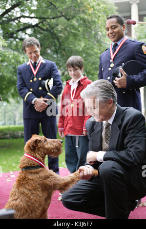 Firehouse Dog For further information please contact your local Twentieth Century Fox press office. FIREHOUSE DOG      Date: 2007 Stock Photo