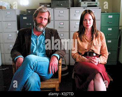 THE SQUID AND THE WHALE JEFF DANIELS, LAURA LINNEY Date: 2005 Stock Photo -  Alamy