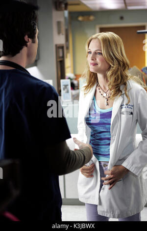 SCRUBS [US TV SERIES 2001 -  ]  Series#4/Episode#1/  My Old Friend's New Friend  ZACH BRAFF as Dr. John 'J.D.' Dorian,   HEATHER GRAHAM as Dr. Molly Clock SCRUBS Stock Photo