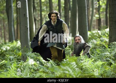 THE CHRONICLES OF NARNIA: PRINCE CASPIAN BEN BARNES as Prince Caspian, WARWICK DAVIS as Nikabrik THE CHRONICLES OF NARNIA: PRINCE CASPIAN     Date: 2008 Stock Photo