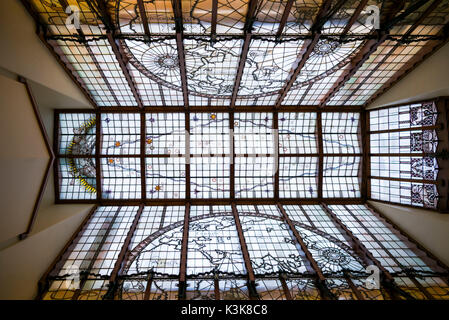 Netherlands, Amsterdam, Het Scheepvartshuis, former shipping company offices now home to the Grand Hotel Amrath, interior skylight Stock Photo