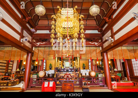 Japan, Hoshu, Tokyo, Ueno, Ameyoko Shopping Street, Tokudaiji Temple Stock Photo