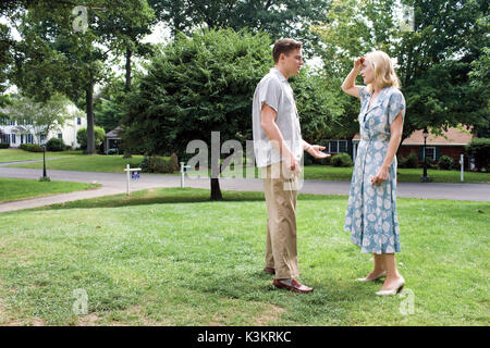 REVOLUTIONARY ROAD LEONARDO DICAPRIO, KATE WINSLET       Date: 2008 Stock Photo