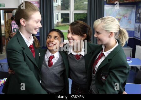 ANGUS, THONGS AND PERFECT SNOGGING ELEANOR TOMLINSON, MANJEEVEN GREWAL, GEORGIA GROOME, GEORGIA HENSHAW       Date: 2008 Stock Photo