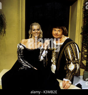 THE BENNY HILL SHOW [BR 1969 -1989] BENNY HILL [right]     Date: 1989 Stock Photo