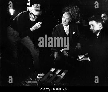 THE LOOKING GLASS WAR [BR 1969] [L-R] Director FRANK PIERSON, RALPH RICHARDSON, RAY MCANALLY     Date: 1969 Stock Photo