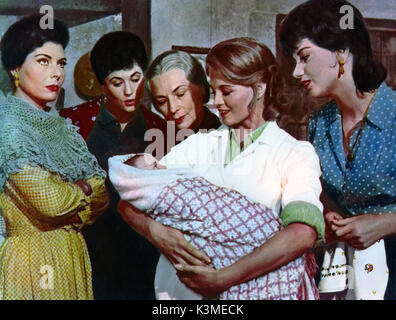 JESSICA [US / FR / IT 1962] MARINA BERTI [right], [?], AGNES MOOREHEAD, ANGIE DICKINSON, [?]     Date: 1962 Stock Photo