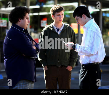 SUPERBAD [US 2007] [L-R] JONAH HILL, MICHAEL CERA, CHRISTOPHER MINTZ-PLASSE     S     Date: 2007 Stock Photo