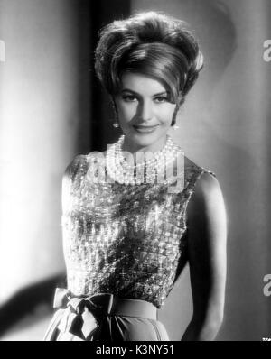 TWO WEEKS IN ANOTHER TOWN [US 1962] CYD CHARISSE     Date: 1962 Stock Photo