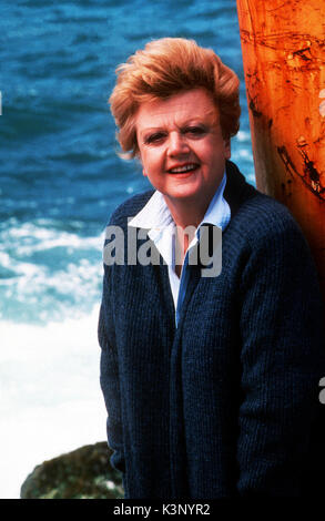 MURDER, SHE WROTE  [US TV SERIES 1984 -1996]  ANGELA LANSBURY  [THIS IMAGE IS IN BUT THIS VERSION SEEMS BETTER SEE 0029168-CHEERS]     Date: 1996 Stock Photo