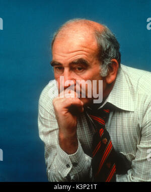 LOU GRANT [US TV SERIES 1977 - 1982] ED ASNER as Lou Grant     Date: 1982 Stock Photo