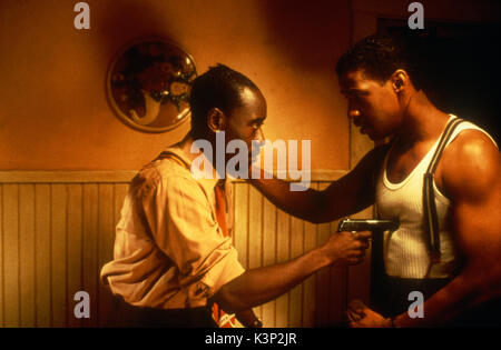 DEVIL IN A BLUE DRESS [US 1995]  DON CHEADLE, DENZEL WASHINGTON     Date: 1995 Stock Photo